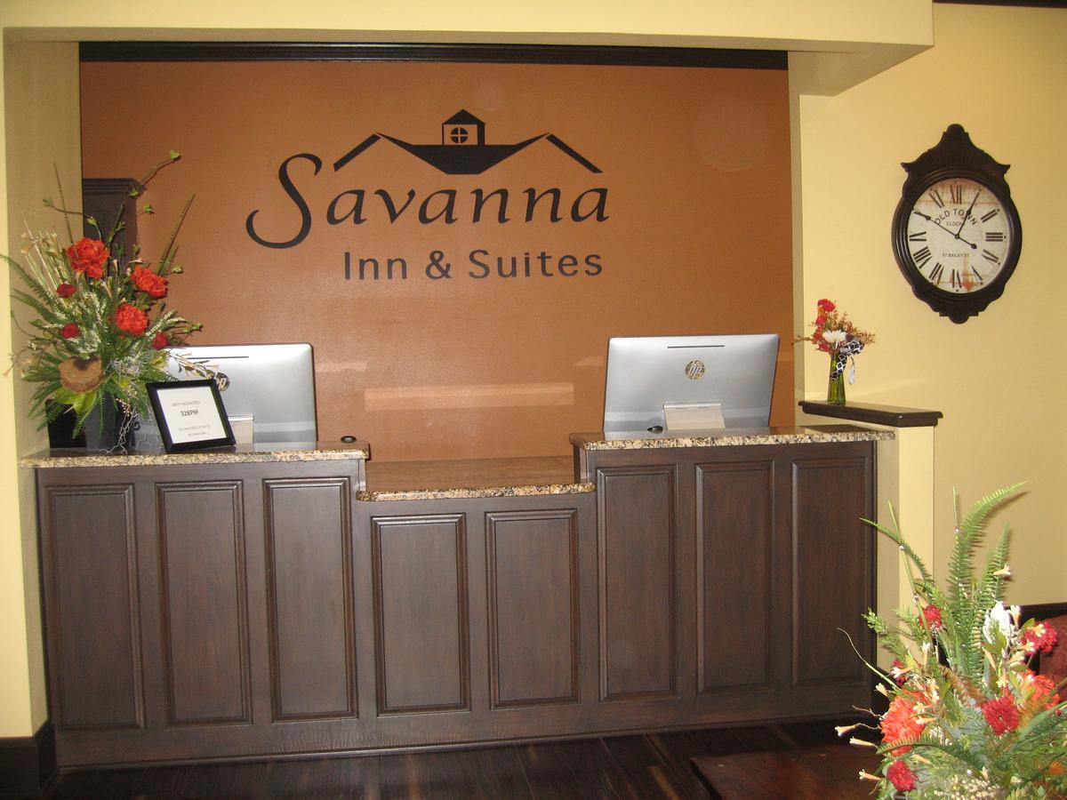 Savanna Inn & Suites Extérieur photo