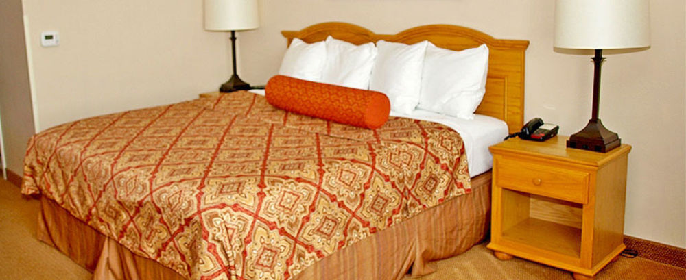 Savanna Inn & Suites Extérieur photo