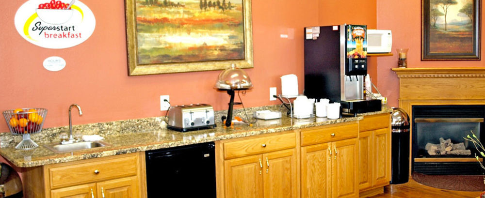 Savanna Inn & Suites Extérieur photo