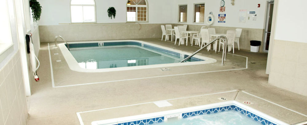 Savanna Inn & Suites Extérieur photo